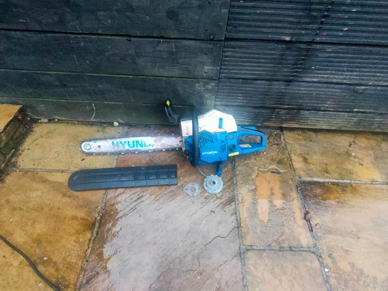 Hyundai Chainsaw – Fair Condition, Spares or Repair