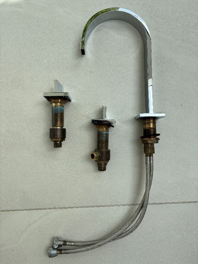 Dornbracht MEM basin mixer 3 hole without integrated pop-up waste