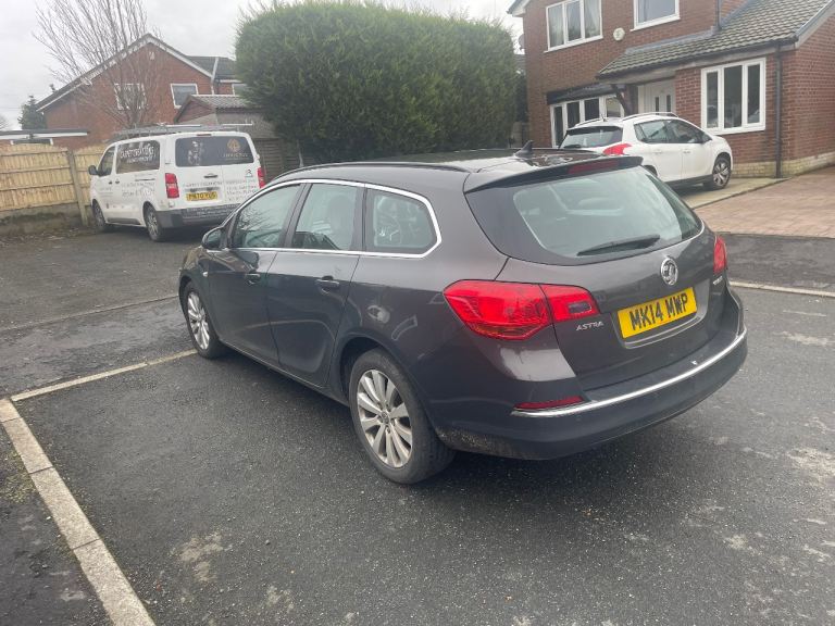 Vauxhall, ASTRA, Estate, 2014, Manual, 1686 (cc), 5 doors
