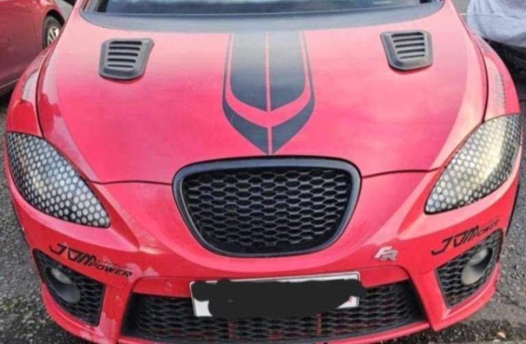 Seat leon cupra fr bumpers and bonnet 