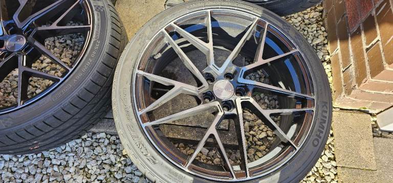 Riviera RF106 20 inch alloy wheels and tyres 