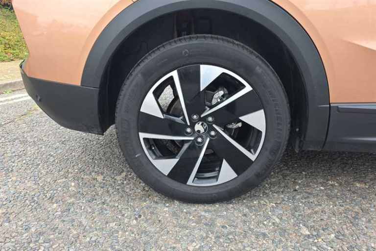 2025 Vauxhall Grandland 1.2 Hybrid [136] Ultimate 5dr e-DCT6 [Pan Roof] HATCHBACK PETROL Automatic