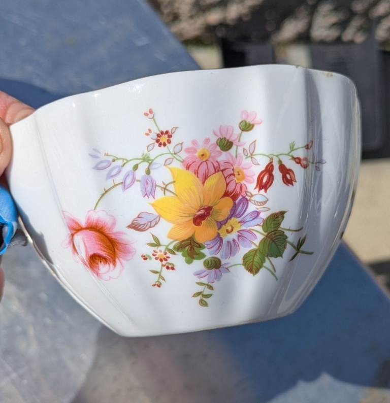 Royal Crown Derby Posies China Sugar Bowl gold quilted edge