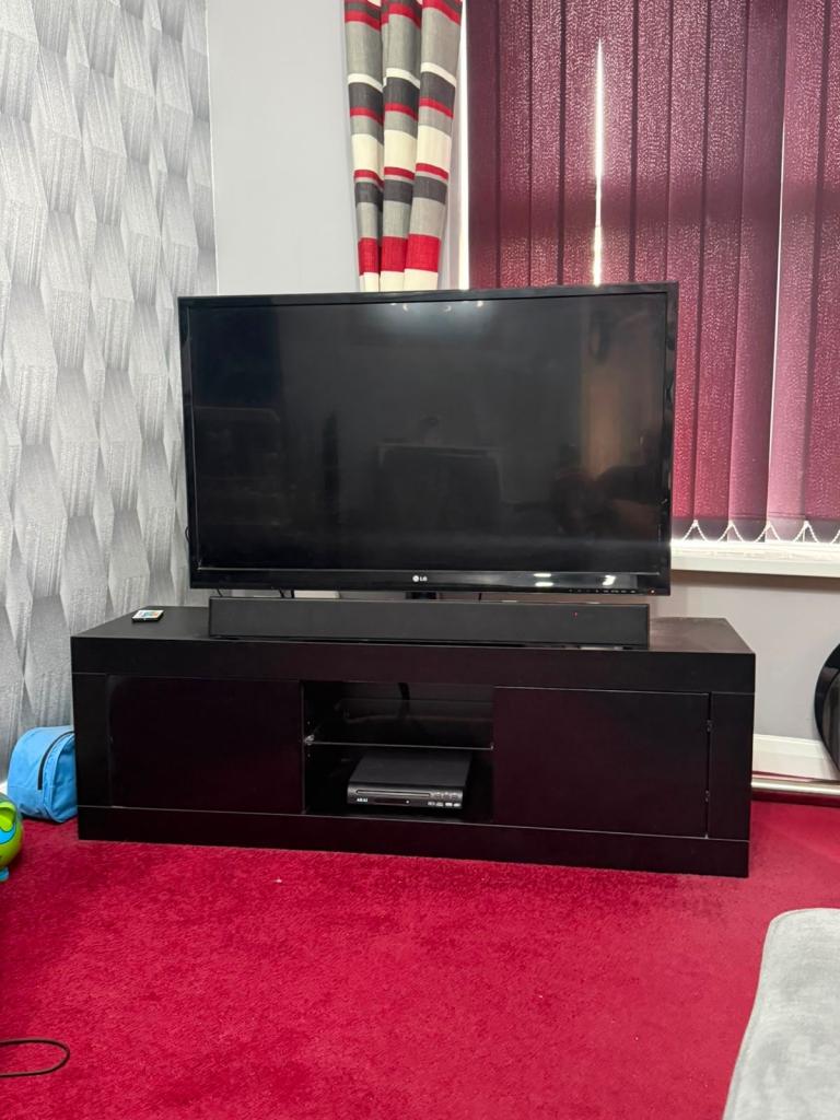 Tv & DVD console 