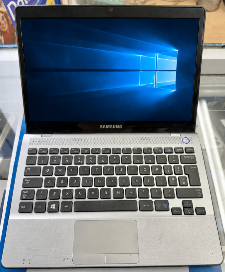 Samsung NP305U1A 11.6" Notebook 