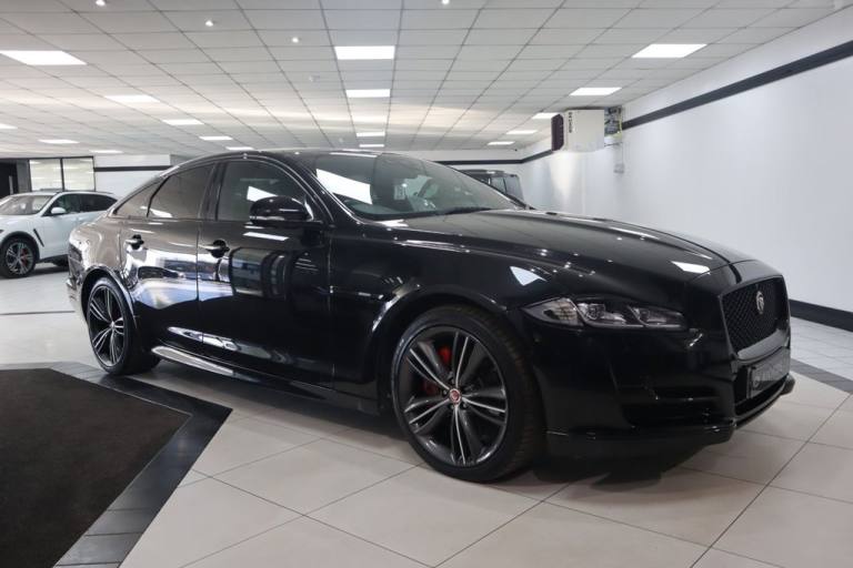 2018 67 JAGUAR XJ 3.0D V6 R-SPORT SALOON 4DR DIESEL AUTO EURO 6 (S/S) (300 PS) D