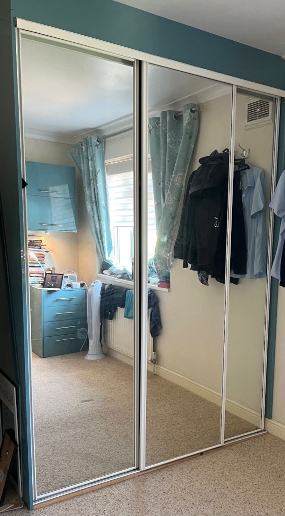image for 3x sliding mirror wardrobe doors