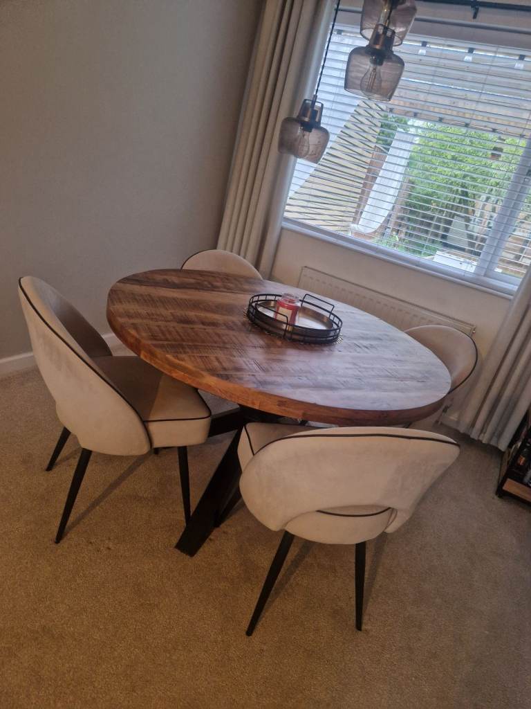Champayne Velvet Dining Chairs x4 worth £400