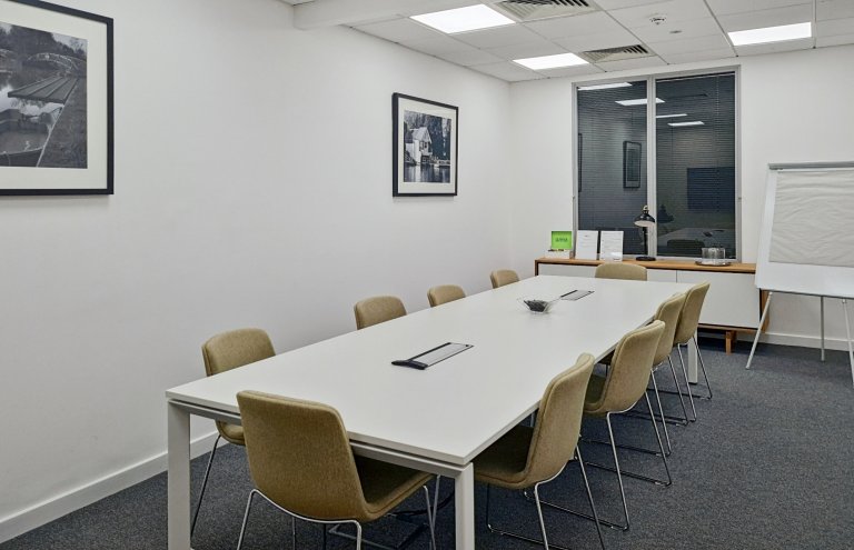 Chippenham - SN140GT \ Flexible Office Space for Up to 10 Workstations