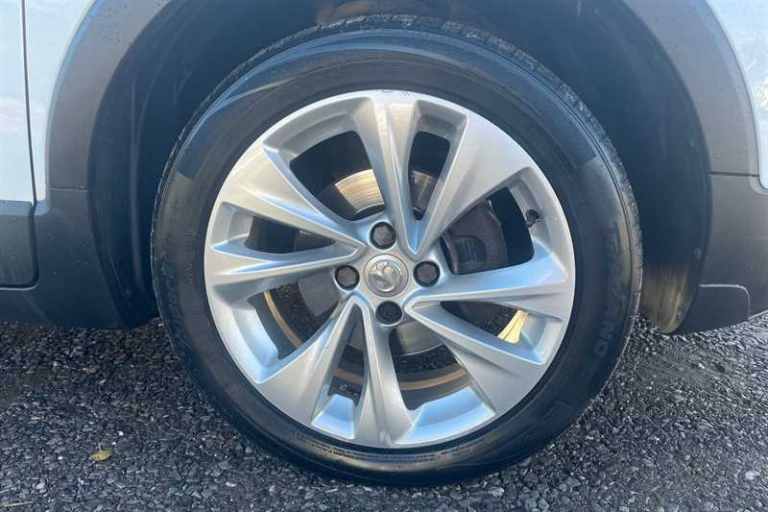 2019 Vauxhall Crossland X 1.2T ecoTec [110] SE 5dr [6 Speed] [S/S] HATCHBACK PETROL Manual