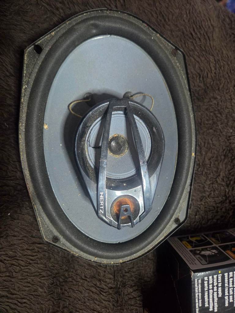 Hertz 6x4 speakers