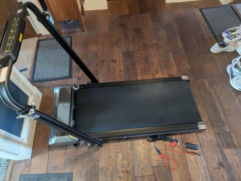 Treadmill....FAULTY.....FREE......Does not work  (spares or Repair)