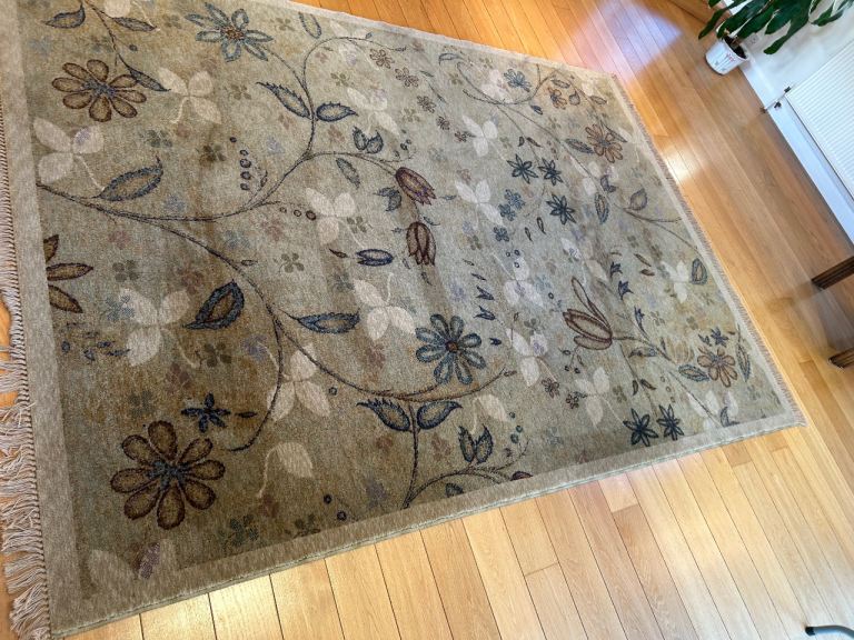 image for Oriental Weavers illusion New Zealand wool floral  rug 