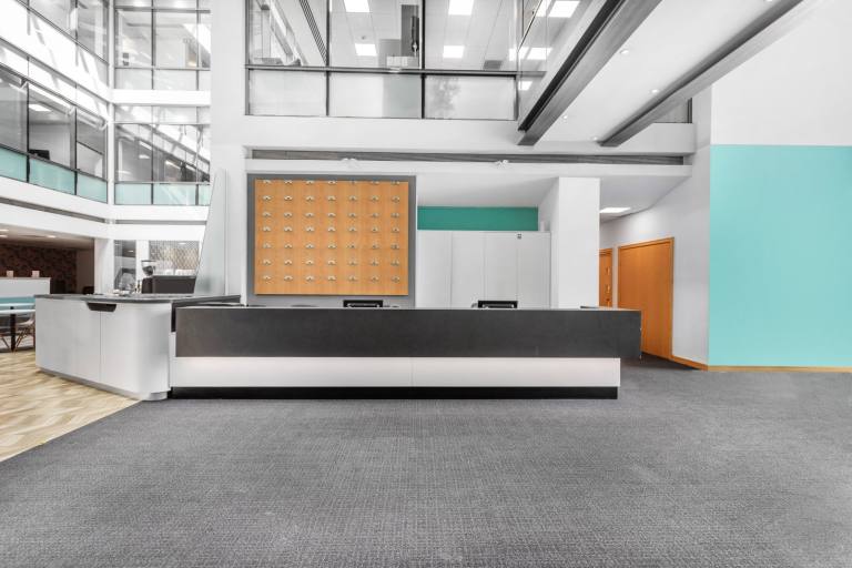 Reading - RG2 6UB \ Virtual Office with a Professional Business Address