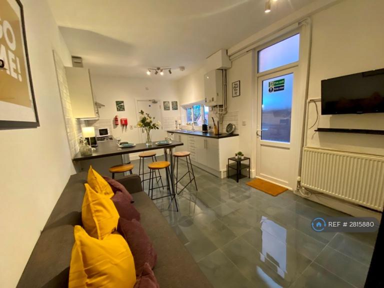 1 bedroom in Friars Road, Coventry, CV1 (#2815880)