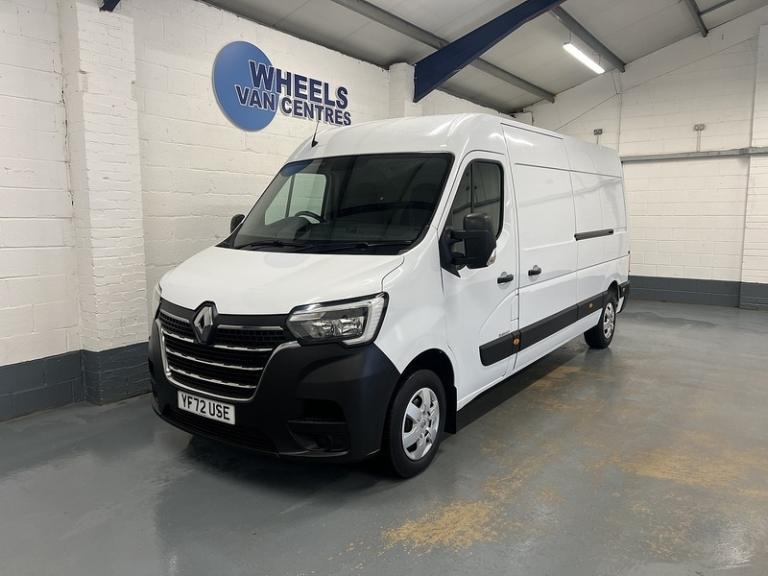 2023 Renault Master LM35dCi 135 Business+ Medium Roof Van PANEL VAN DIESEL Manual