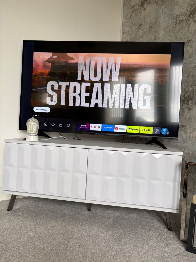 Frank Olsen Elevate Smart LED Corner TV Unit – White