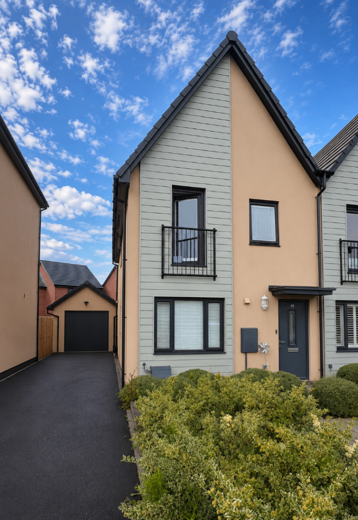 Stunning 3-Bedroom Home with River Views – Brunel Quarter, Chepstow