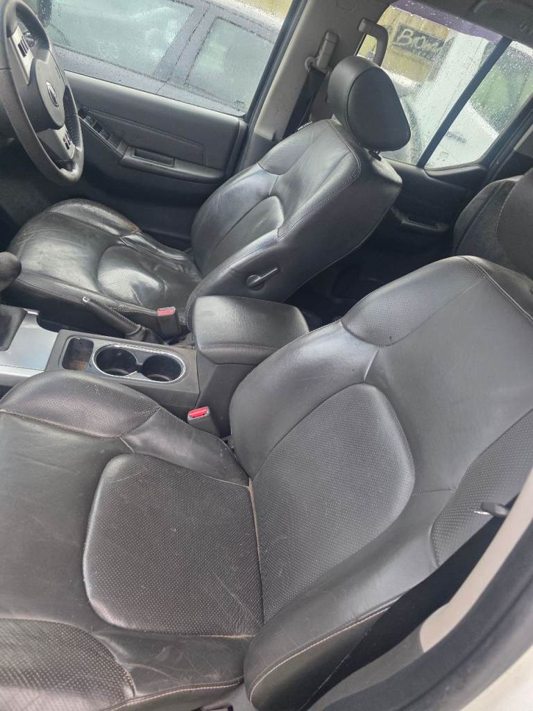 Nissan Navara D40 Black Leather Electric Seats