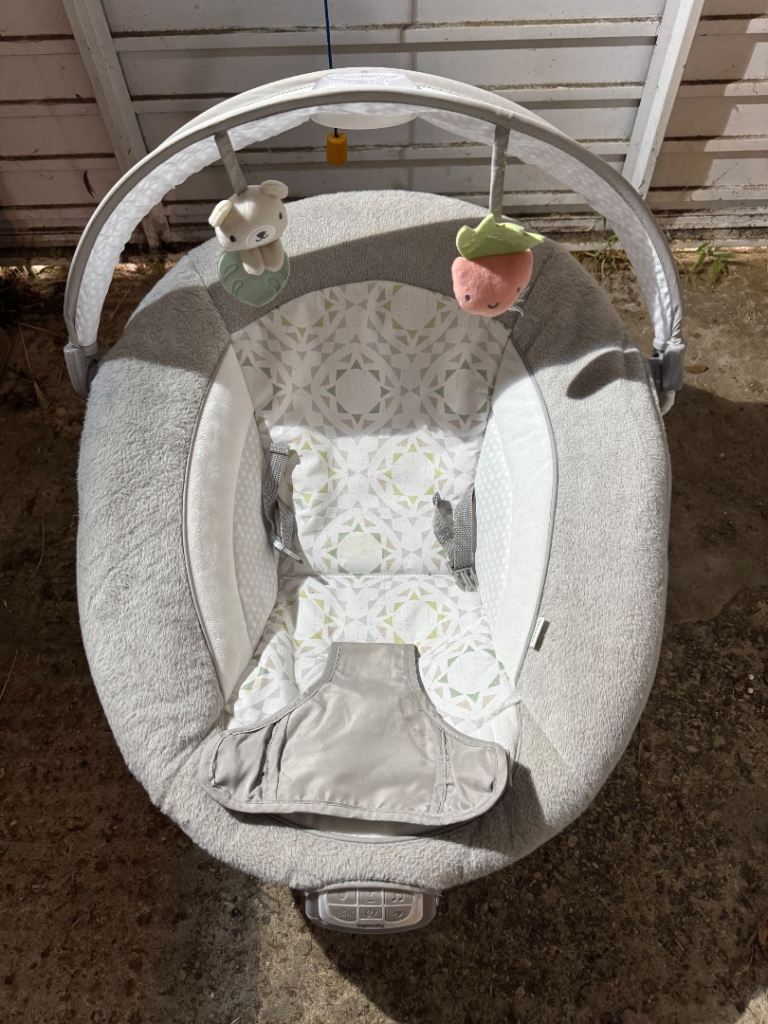 Ingenuity Baby Bouncer Swing – Grey, Good Condition