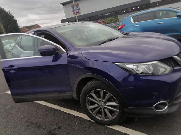 Nissan, QASHQAI, Hatchback, 2015, Manual, 1461 (cc), 5 doors