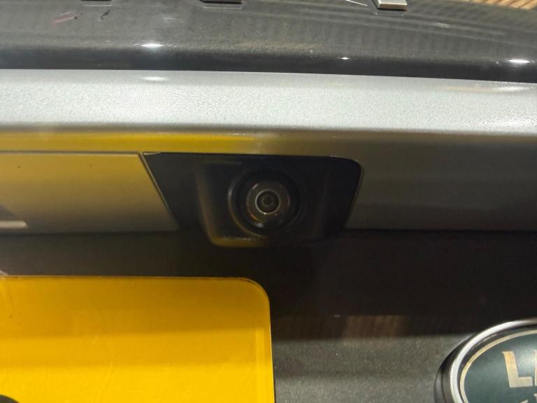 2017 Land Rover Discovery Sport 2.0 TD4 HSE Luxury Auto 4WD Euro 6 (s/s) 5dr ESTATE Diesel Automatic