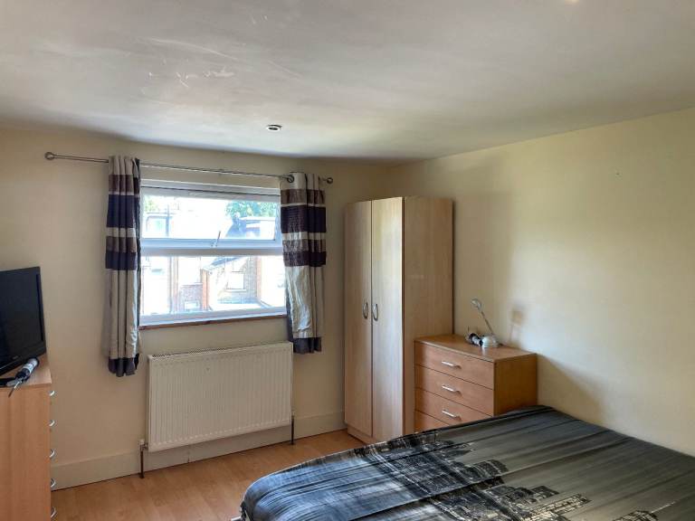 2 x Double Room to Let