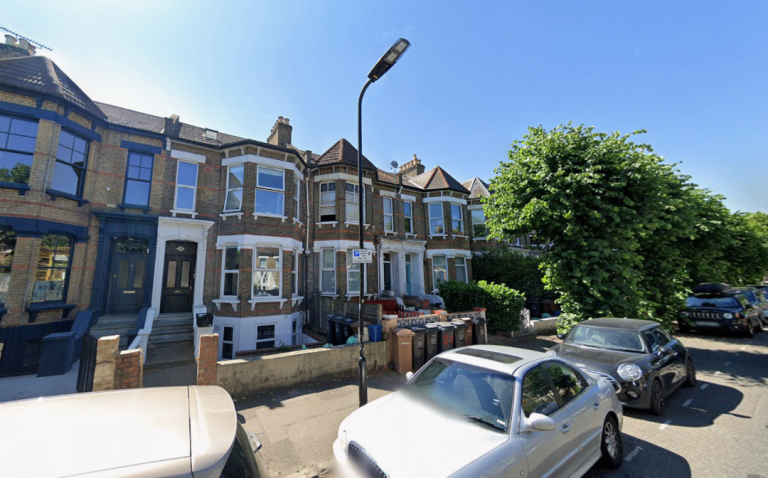 BENEFITS ACCEPTED - Self-Contained Studio Flat Available in Lower Clapton Hackney E5