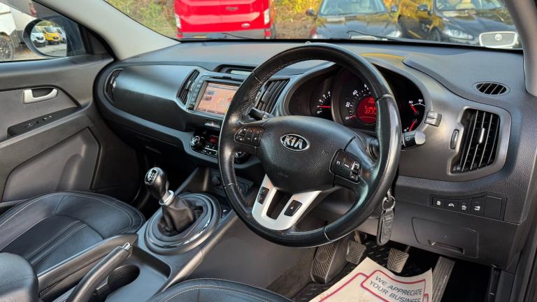 2013 Kia Sportage 1.7 CRDi ISG 3 5dr [Sat Nav] , No VAT ESTATE Diesel Manual