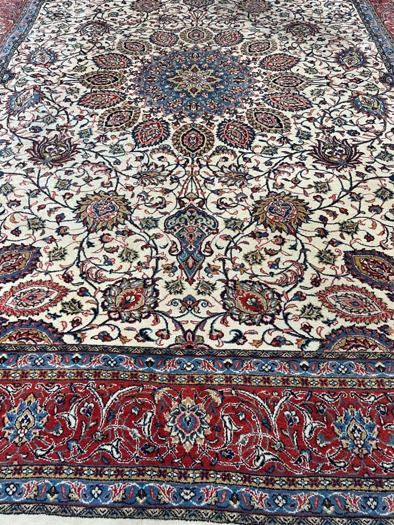 Persian sarouk rug 270x350cm