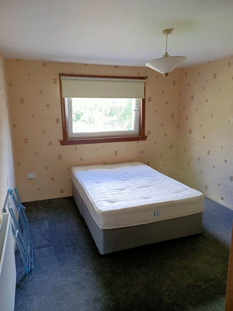 Private double room to rent in shared apartment.