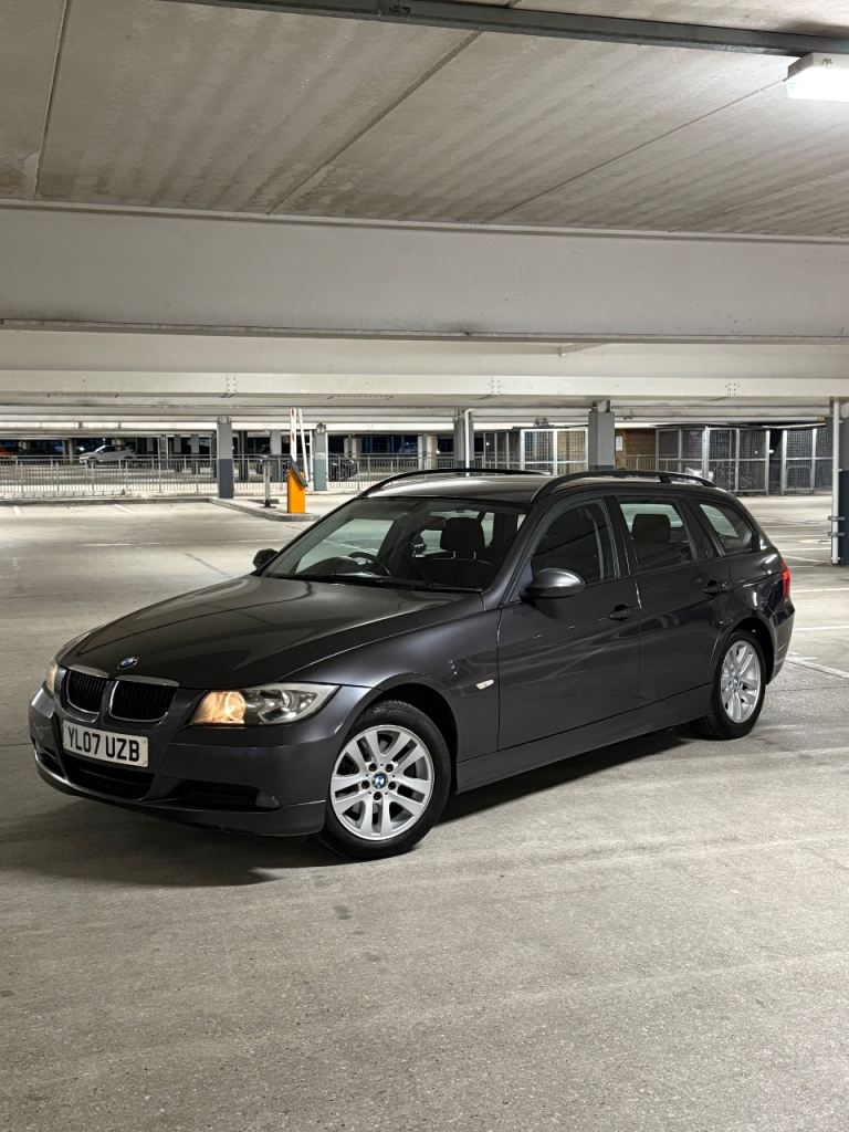 BMW 320i Estate