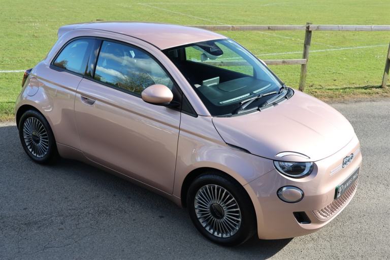 2024 Fiat 500 87kW 42kWh 3dr Auto HATCHBACK ELECTRIC Automatic