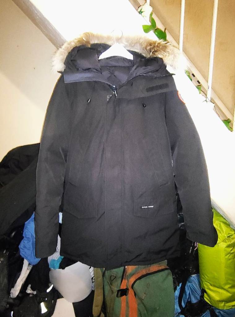 Genuine Canada goose mens coat 