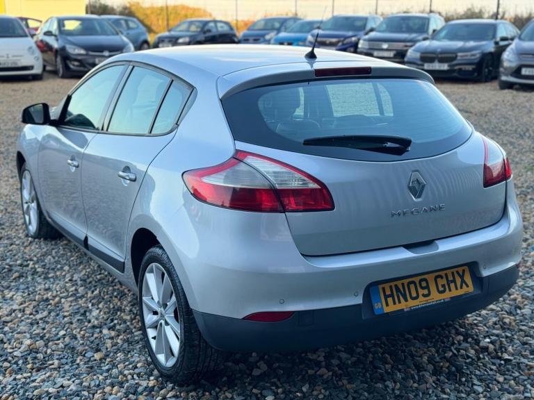 2009 Renault Megane 1.9 dCi Privilege Euro 4 5dr HATCHBACK Diesel Manual