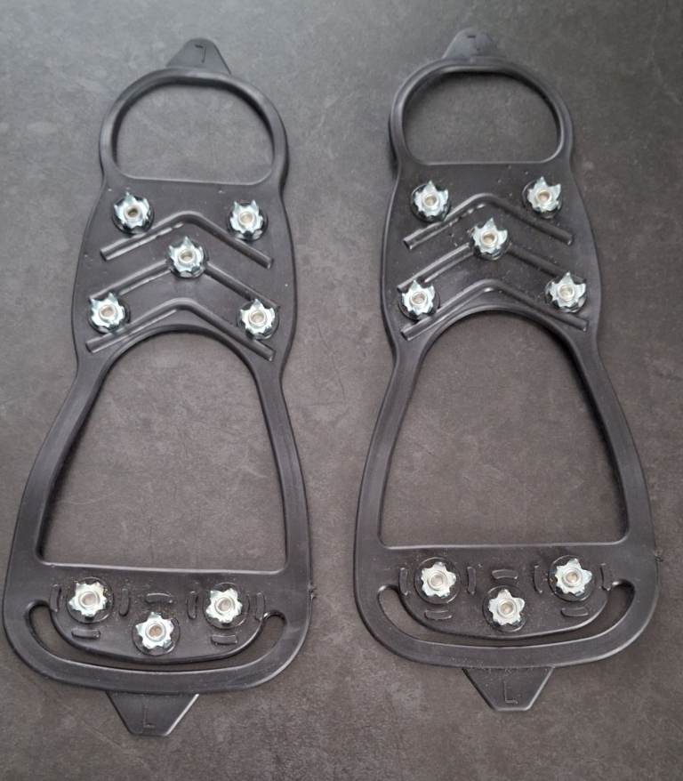 Yaktrax size L 6-10 2 available 