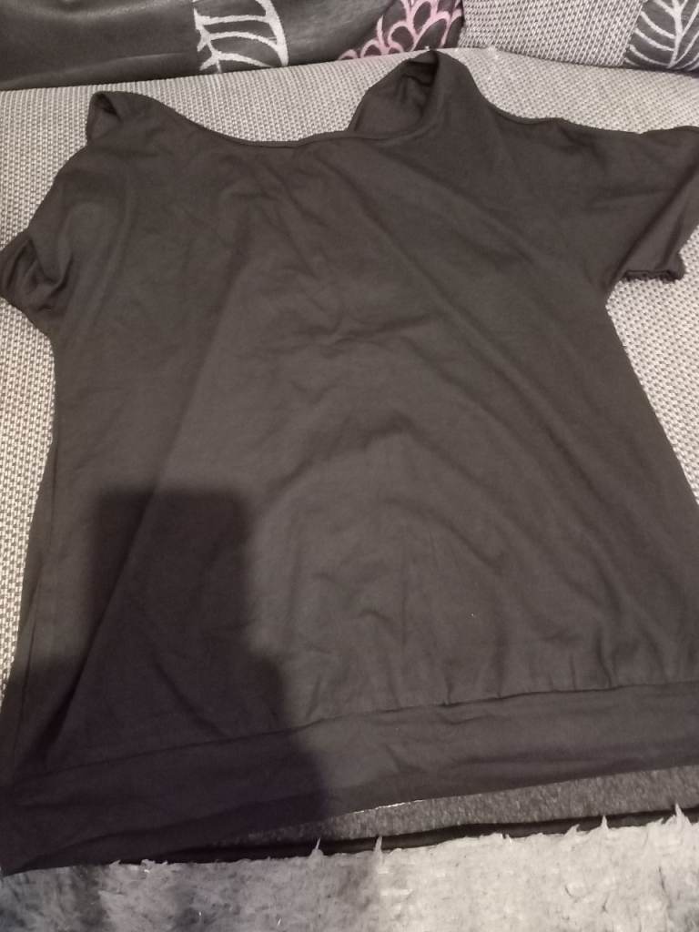 image for Brand new womens medium top 