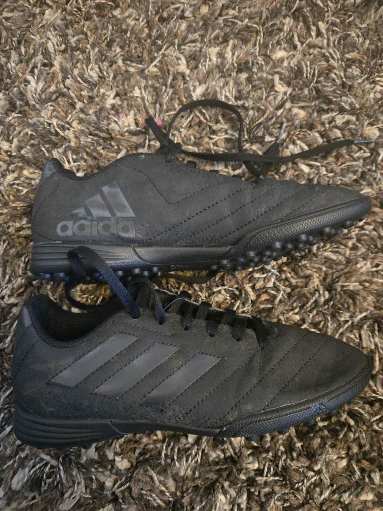 Adidas Astro Turf Football Boots Size 2 UK Used