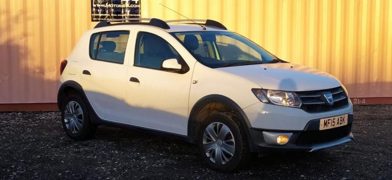 DACIA SANDERO STEPWAY 0.9 Stepway Laureate TCe 90 2015