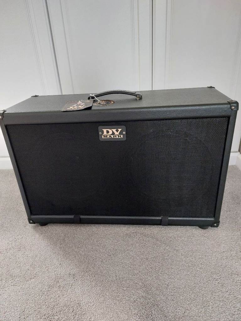 DV Mark Neoclassic 212 Loaded Speaker Cabinet. 300 Watts. Mint Condition.