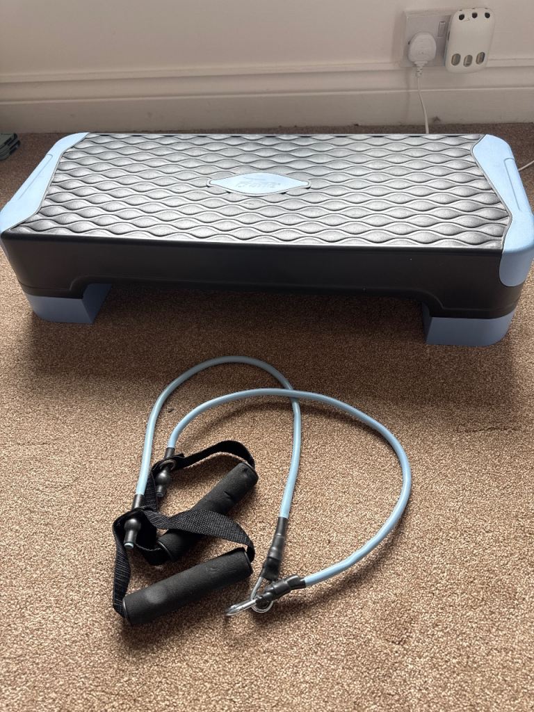 Fitness Step Platform with Resistance Bands – Good Condition