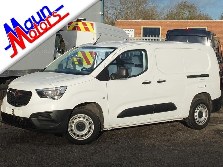 2021 Vauxhall Combo Cargo 2300 Dynamic L2 100PS Turbo D with AIR CON, Small Van
