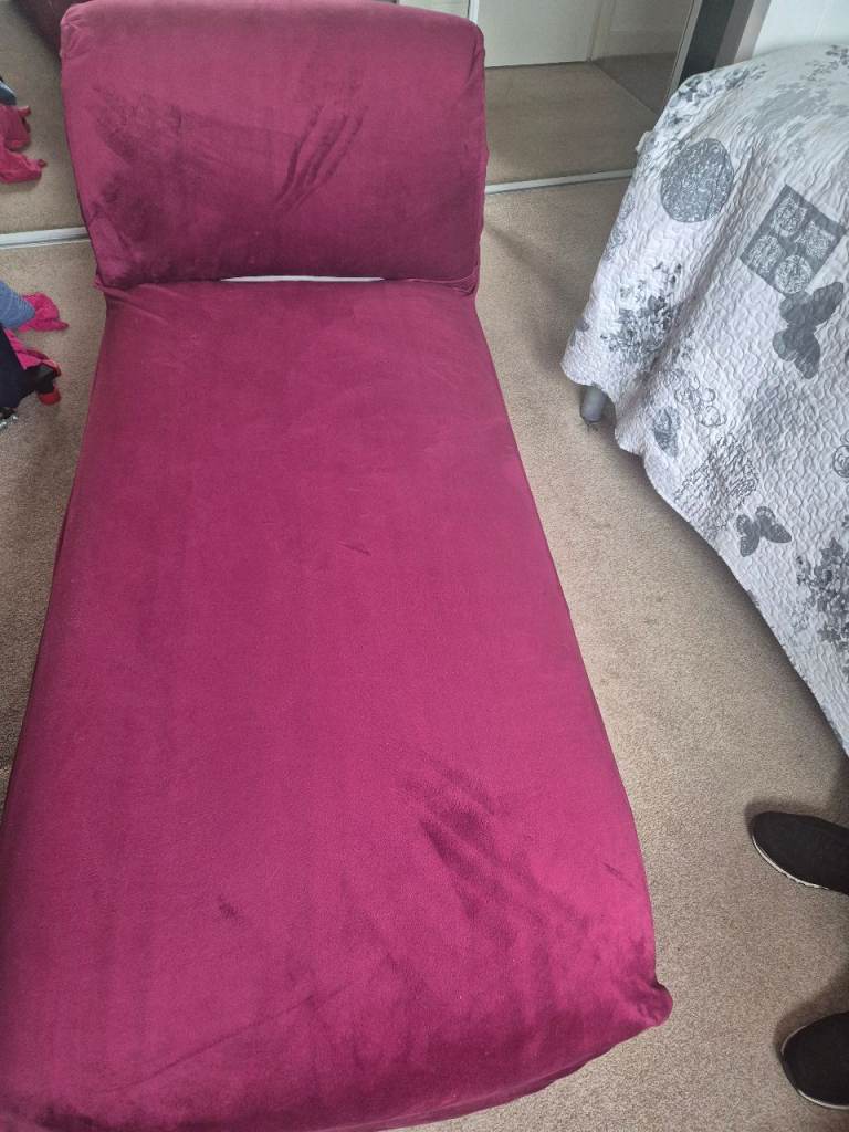 Chaise lounge