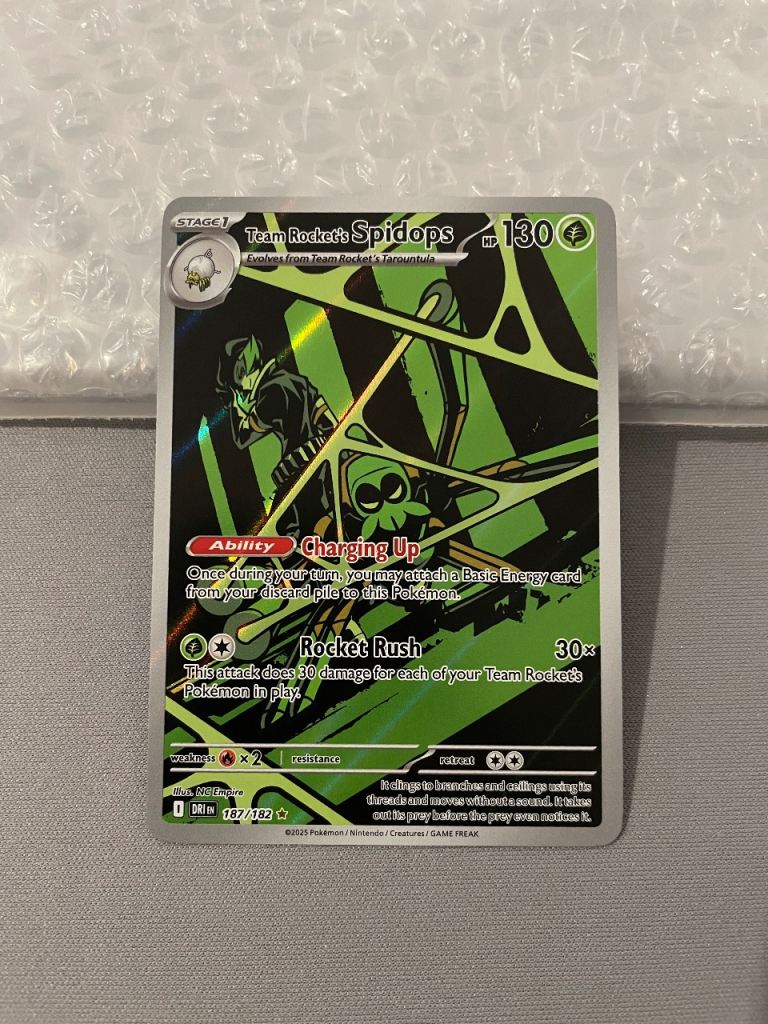 Team Rocket’s Spidops (Illustration Rare) SV Destined Rivals 187/182