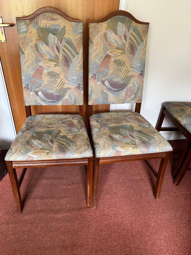 4 Dining Chairs