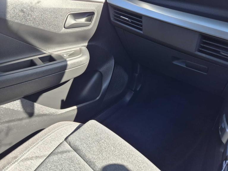 2025 Vauxhall Frontera 83kW Design 44kWh 5dr Auto HATCHBACK ELECTRIC Automatic