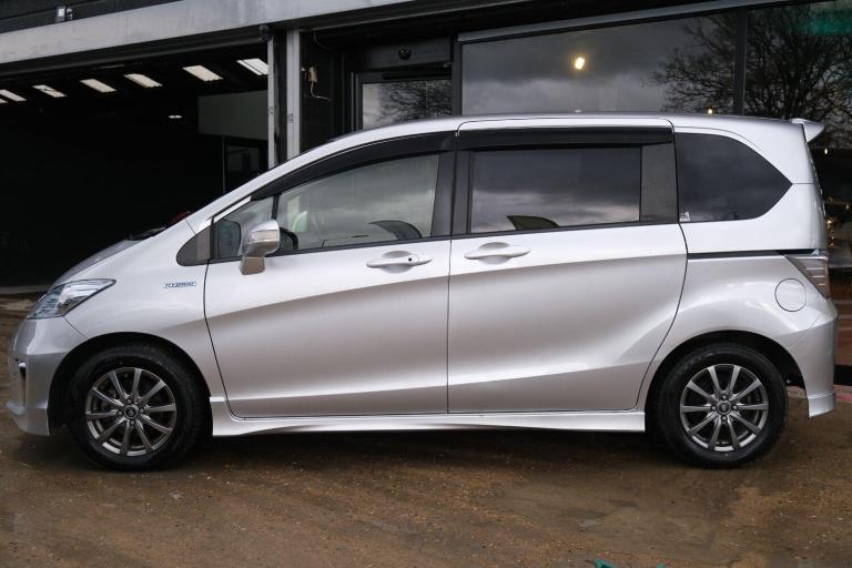 2025 Honda Freed Hybrid - 1 Owner HYBRID ELECTRIC Automatic