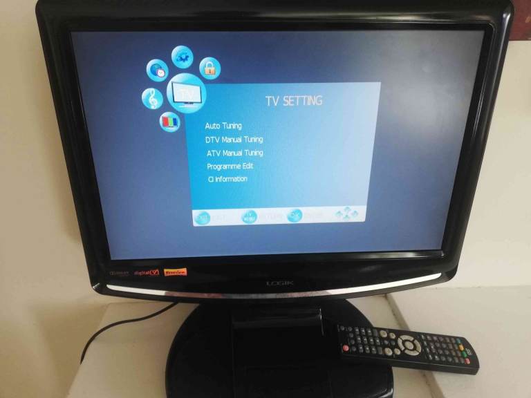 Logik 17" TV with iPOD Docking