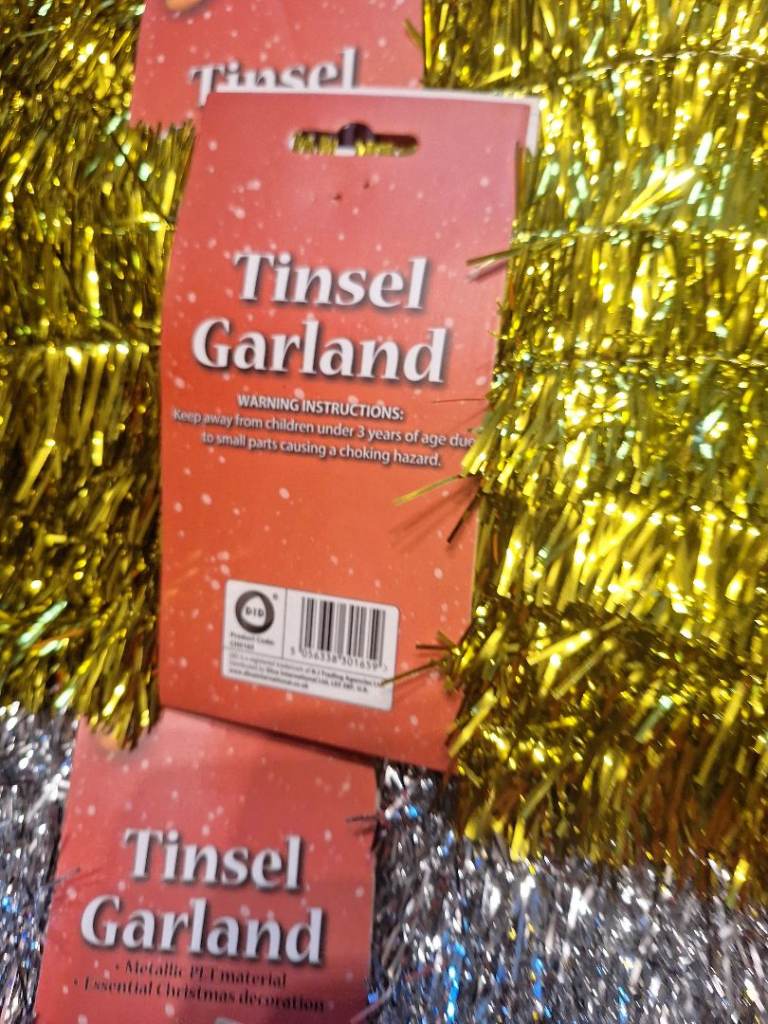 Tinsel garland 