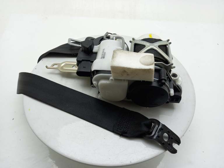Volkswagen Golf Seat Belt Front Left 2013-2020